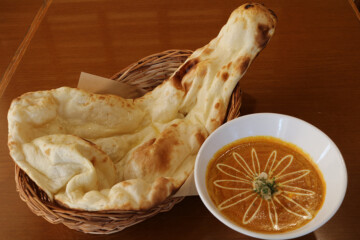 ポークカレー・プレーンナン ポークカレー